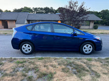 Load image into Gallery viewer, 2011 Toyota Prius