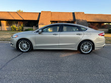 Load image into Gallery viewer, 2016 Ford Fusion AWD
