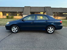 Load image into Gallery viewer, 2007 Toyota Corolla
