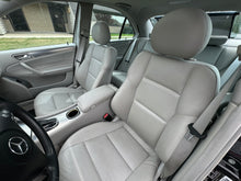Load image into Gallery viewer, 2005 Mercedes Benz c230
