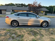 Load image into Gallery viewer, 2016 Ford Fusion AWD

